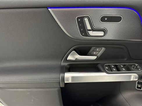 Certified 2023 Mercedes-Benz EQB 300 4MATIC image 11