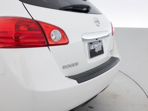 Used 2013 Nissan Rogue S w/ Special Edition Pkg AWD/4WD image 16