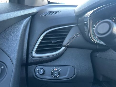 Used 2022 Chevrolet Trax LS w/ Tint and Cruise Package image 17