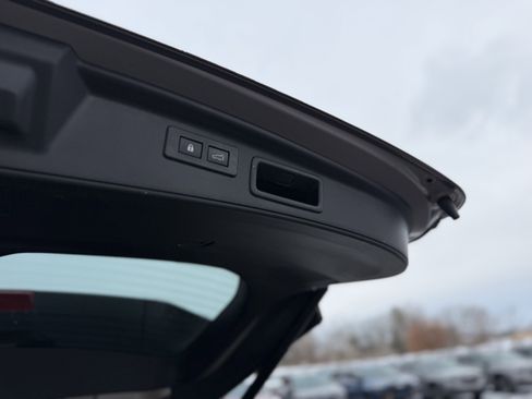 Used 2023 Subaru Forester Premium image 28