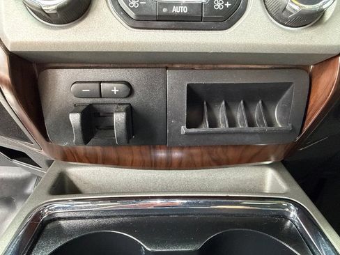 Used 2014 Ford F250 Lariat w/ Chrome Package AWD/4WD image 18