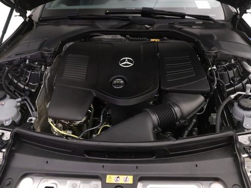 Certified 2025 Mercedes-Benz CLE 300 4MATIC Coupe image 27