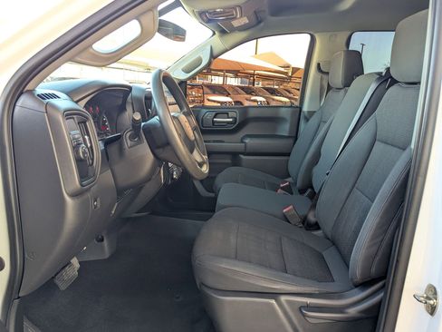 Used 2020 Chevrolet Silverado 1500 Custom w/ Custom Value Package image 9