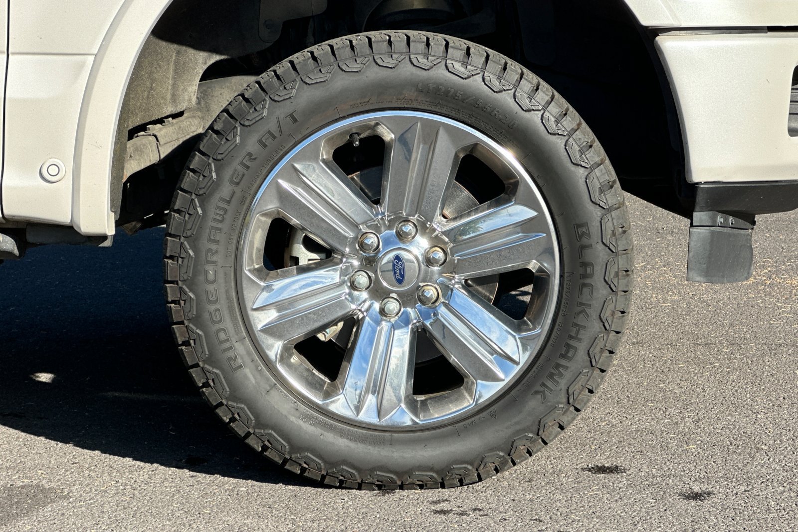 Used 2018 Ford F150 Platinum w/ Technology Package AWD/4WD image 26