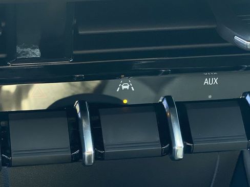 New 2026 GMC Canyon Elevation w/ Convenience Package image 27