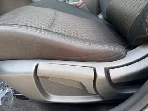 Used 2019 Nissan Rogue S w/ Special Edition Package FWD image 18
