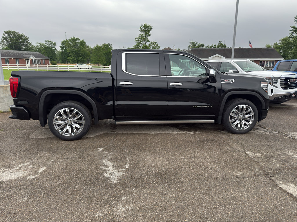 Used 2023 GMC Sierra 1500 Denali AWD/4WD image 2