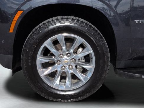 Used 2025 Chevrolet Tahoe Premier AWD/4WD image 26