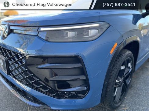 New 2026 Volkswagen Tiguan SE R-Line image 13