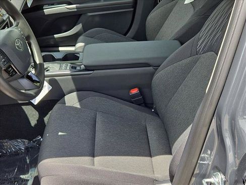 Used 2026 Toyota Camry LE FWD image 15