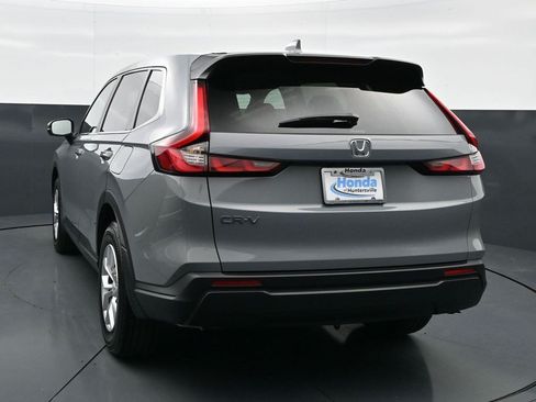 Used 2025 Honda CR-V LX image 6