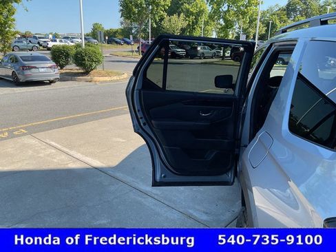 Certified 2025 Honda Pilot TrailSport image 16