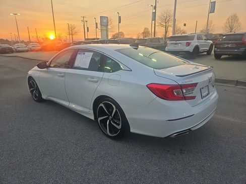 Used 2022 Honda Accord Sport image 5