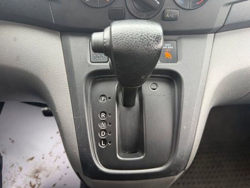 Used 2020 Nissan NV200 S FWD image 26