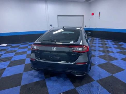 Certified 2025 Honda Civic Sport image 3