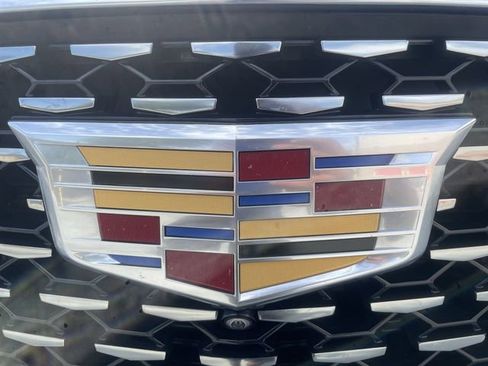 Used 2021 Cadillac Escalade Premium Luxury w/ Driver Assist Tech Package image 31