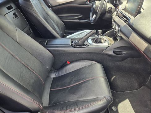 Used 2018 MAZDA MX-5 Miata Grand Touring RWD image 15