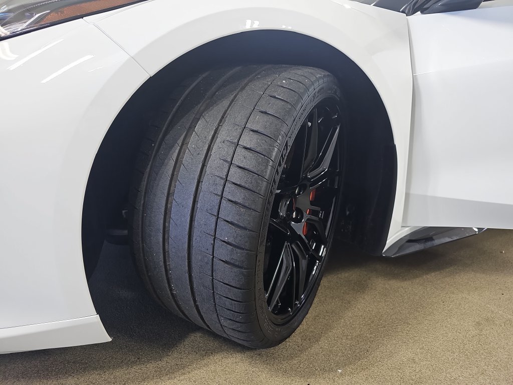 Used 2025 Chevrolet Corvette Z06 RWD image 37