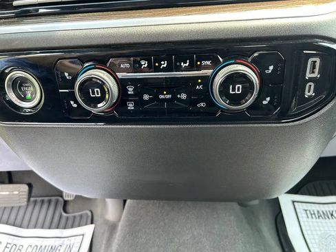 Used 2022 Chevrolet Silverado 1500 RST AWD/4WD image 23