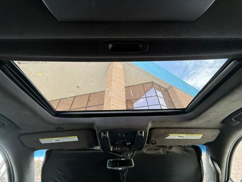 Used 2019 Cadillac Escalade ESV Luxury image 60