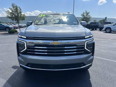 New 2026 Chevrolet Suburban LT w/ Comfort Package AWD/4WD image 13