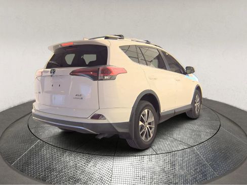 Used 2017 Toyota RAV4 XLE image 2