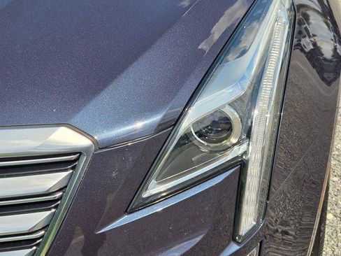 Used 2018 Cadillac XT5 FWD image 10