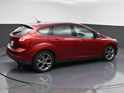 Used 2014 Ford Focus SE w/ Equipment Group 201A FWD image 7