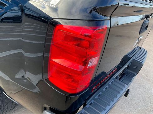 Used 2018 Chevrolet Silverado 1500 LT w/ Redline Edition image 28