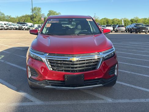 Used 2024 Chevrolet Equinox LT w/ LPO, Floor Liner Package AWD/4WD image 9