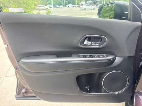 Used 2022 Honda HR-V EX image 13