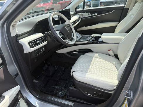 Certified 2023 Lincoln Nautilus Black Label AWD/4WD image 11