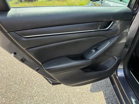 Used 2019 Honda Accord Sport image 40