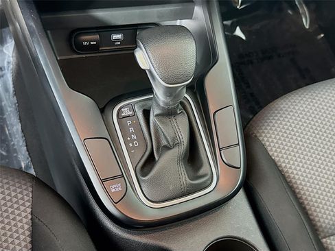 Certified 2025 Kia Soul LX w/ LX Technology Package FWD image 17
