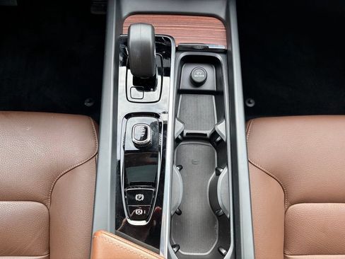 Certified 2024 Volvo XC60 B5 Plus w/ Protection Package Premier AWD/4WD image 30