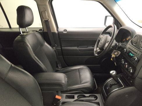 Used 2016 Jeep Patriot Sport w/ Power Value Group FWD image 21