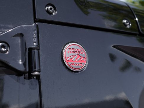 Used 2025 Jeep Wrangler Unlimited Rubicon AWD/4WD image 14