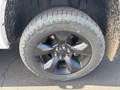 Used 2022 RAM 1500 Laramie AWD/4WD image 7