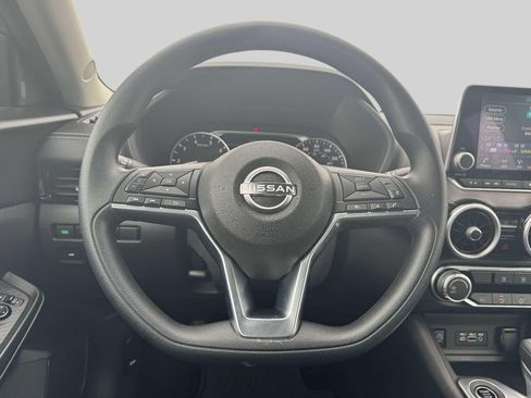 Used 2025 Nissan Sentra SV FWD image 13