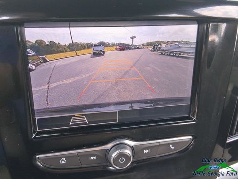 Used 2023 Chevrolet Traverse LS w/ Safety Package image 22