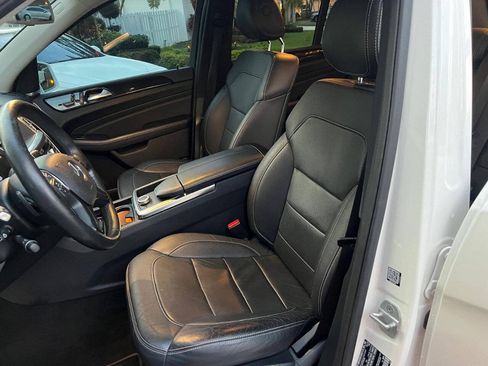 Used 2015 Mercedes-Benz ML 400 4MATIC image 11