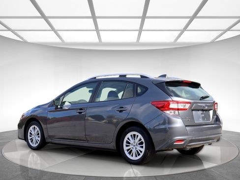 Used 2018 Subaru Impreza 2.0i Premium image 6