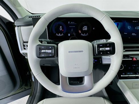 Used 2024 Hyundai Santa Fe SEL image 11