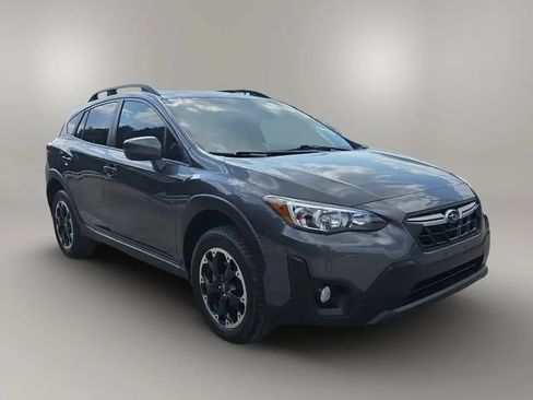 Used 2021 Subaru Crosstrek 2.0i Premium w/ Moonroof Package AWD/4WD image 3