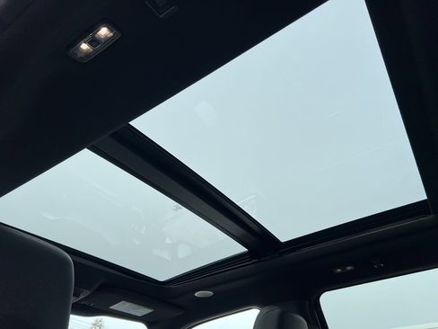 Used 2024 Ford F250 Platinum image 39