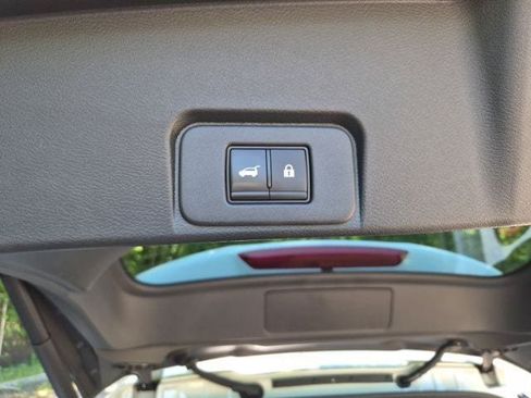 Used 2023 Nissan Rogue SV w/ SV Premium B Package AWD/4WD image 10