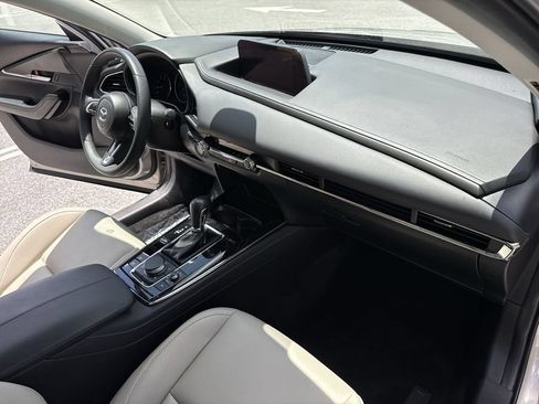Certified 2024 MAZDA CX-30 AWD 2.5 S w/ Preferred Package image 32