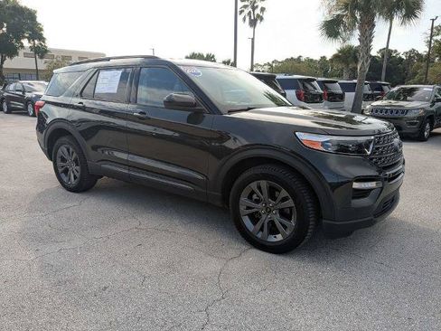 Certified 2023 Ford Explorer XLT w/ Equipment Group 202A AWD/4WD image 2