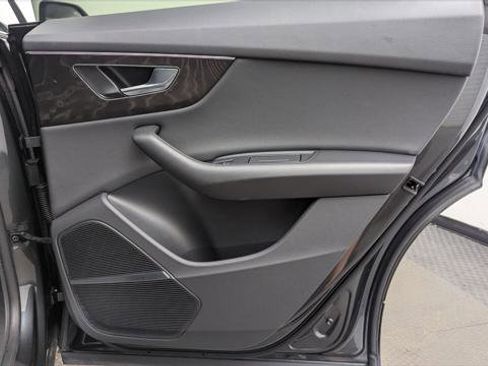 Used 2022 Audi Q8 Premium Plus w/ Premium Plus Package image 21