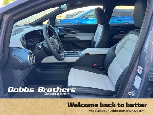 Used 2025 Chevrolet Equinox EV LT FWD image 14